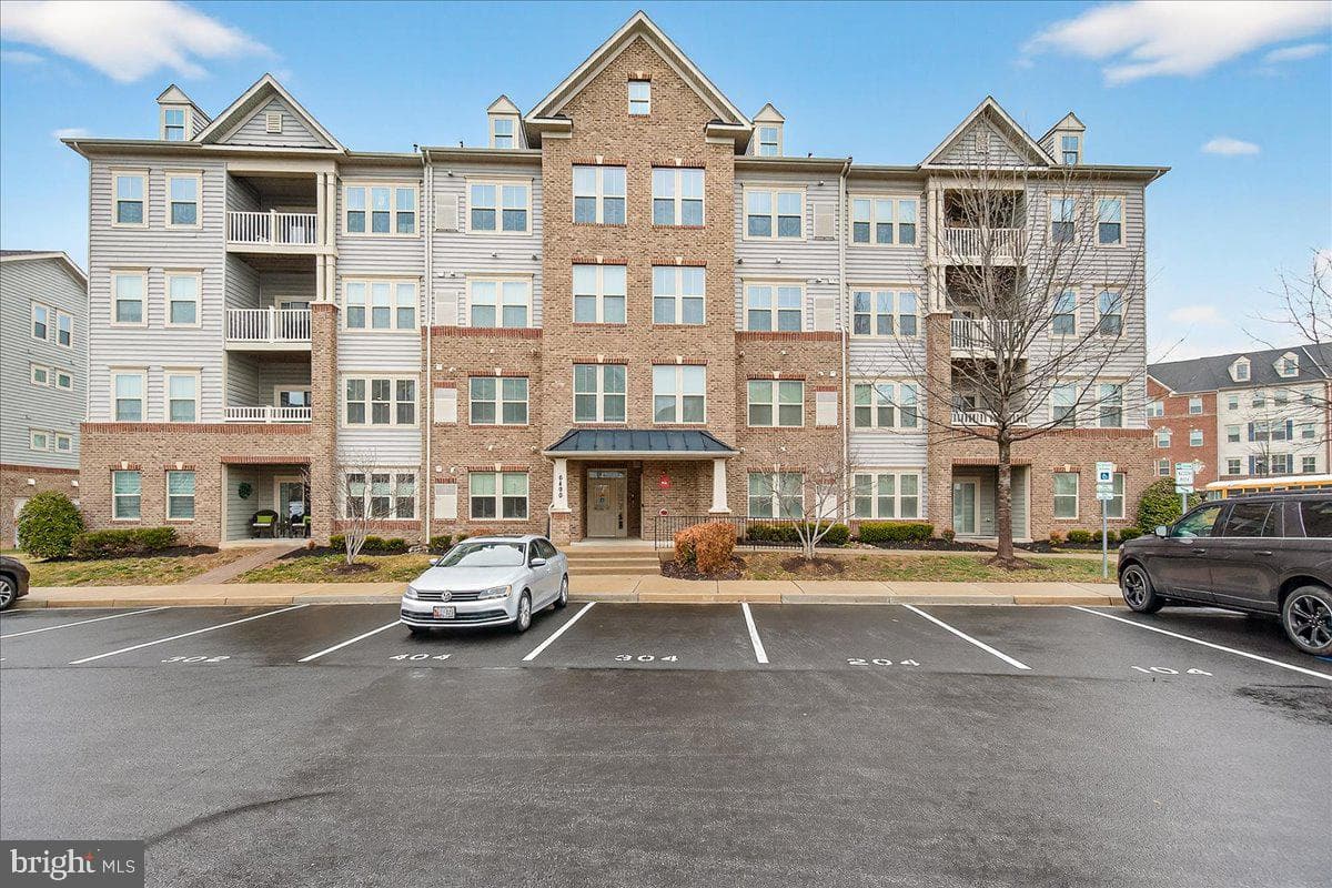 6490 Calverton Drive #201, Frederick