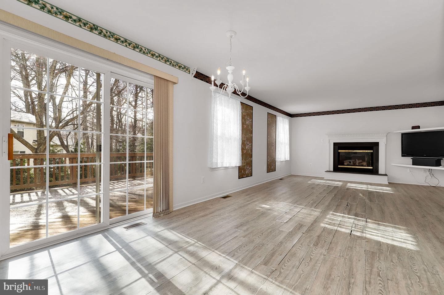 1229 Leafy Hollow photo 4
