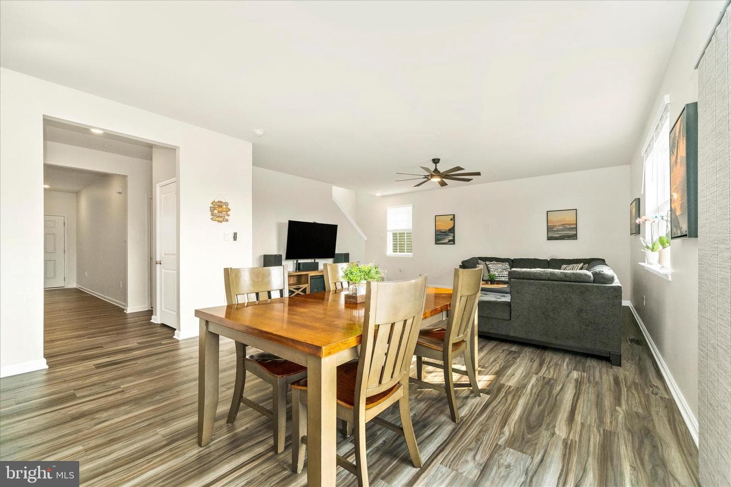 2086 Pomona Way photo 10
