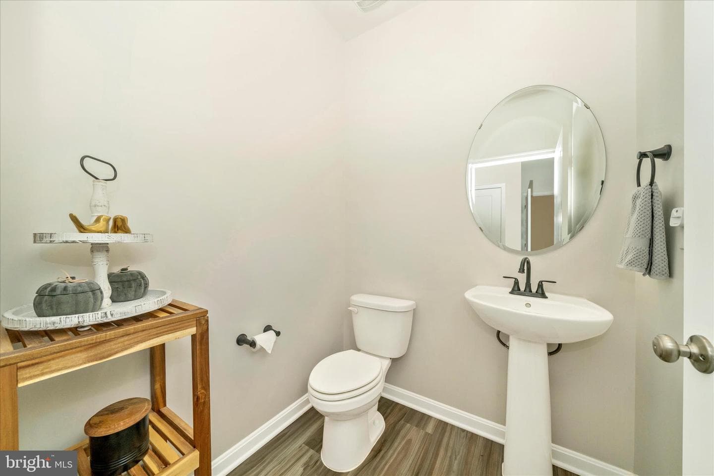 2086 Pomona Way photo 14