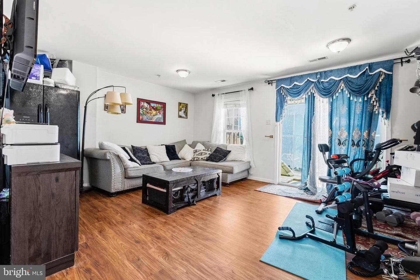 137 Harpers Way photo 3