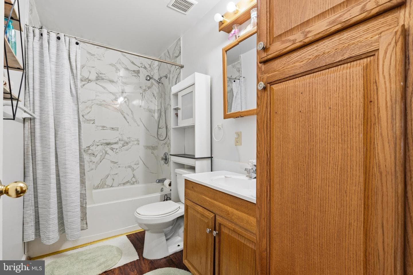 137 Harpers Way photo 6