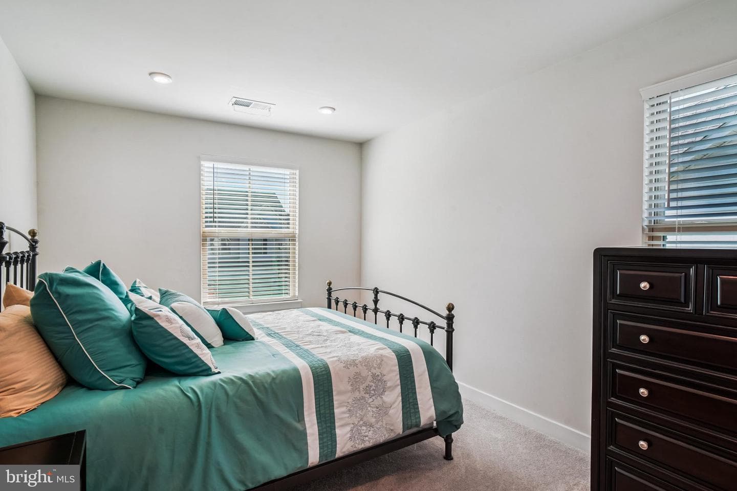 6126 Dock Street photo 21