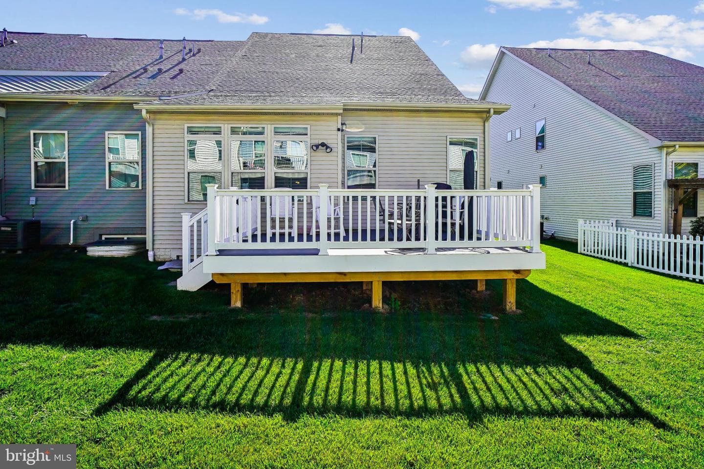 6126 Dock Street photo 30