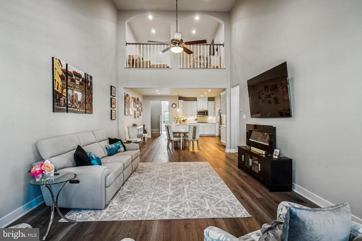 6126 Dock Street photo 8