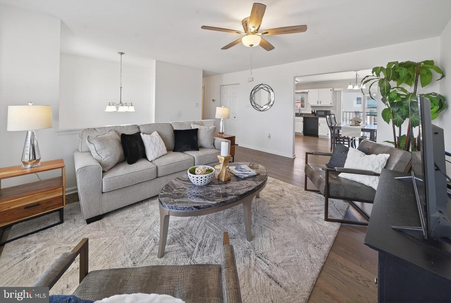 7 Westview Court photo 3