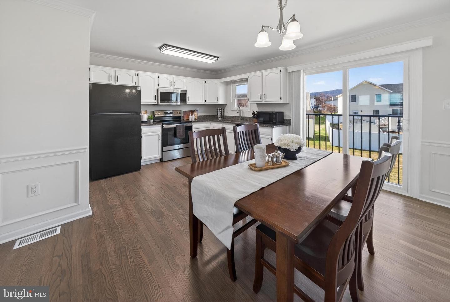 7 Westview Court photo 5