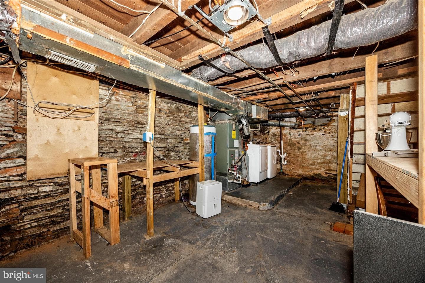 467 W South St photo 33