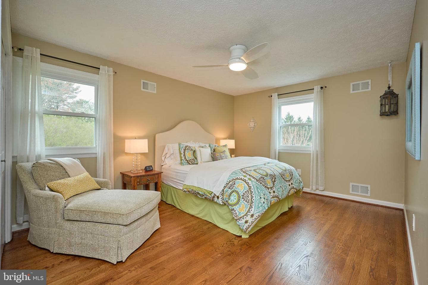 4292 Molesworth Terrace photo 34