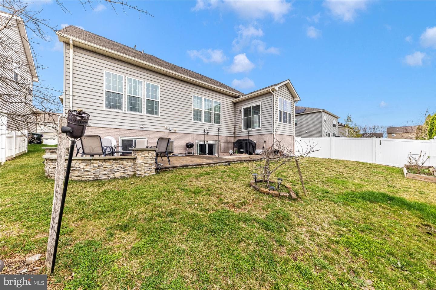 825 Holden Road photo 46