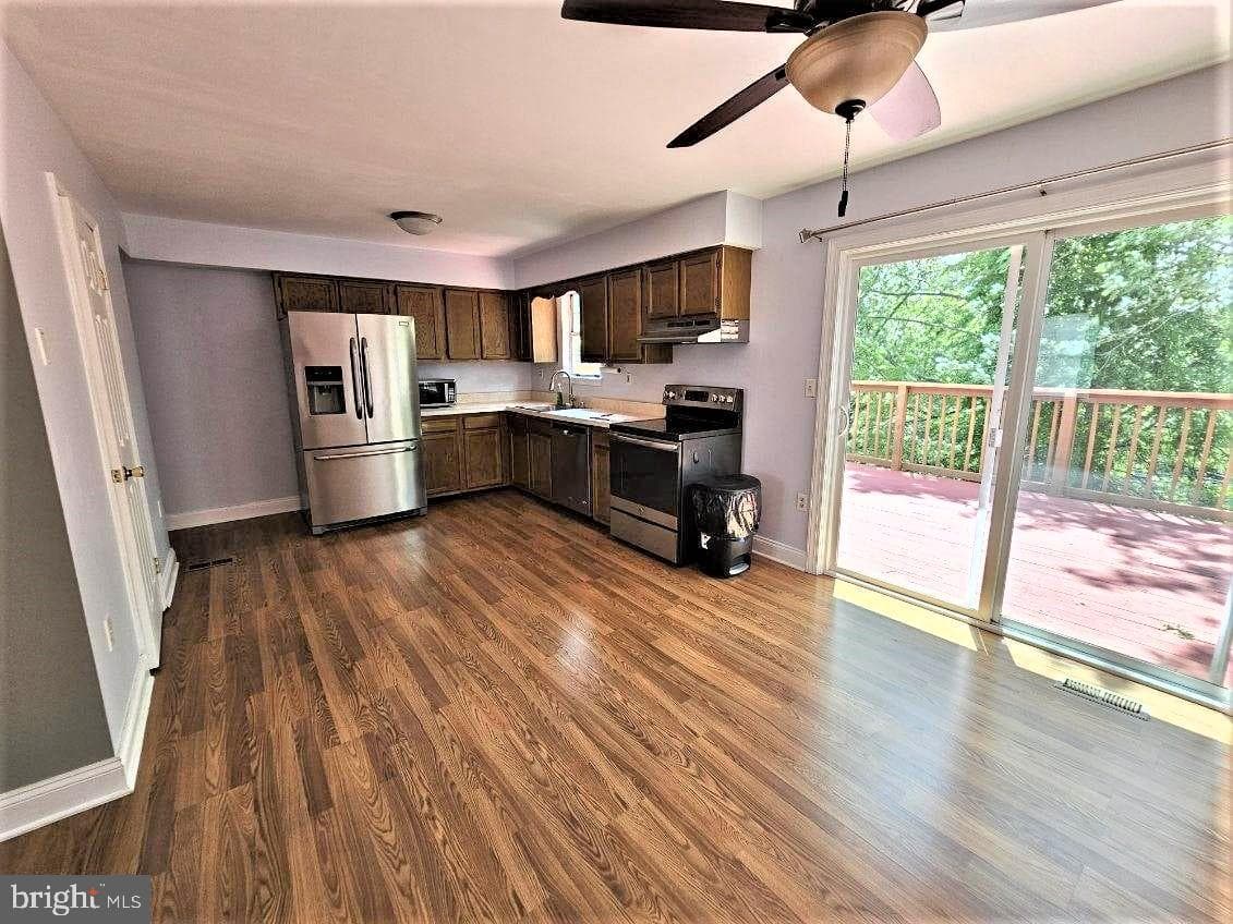 104 S Oak Cliff Court S photo 5