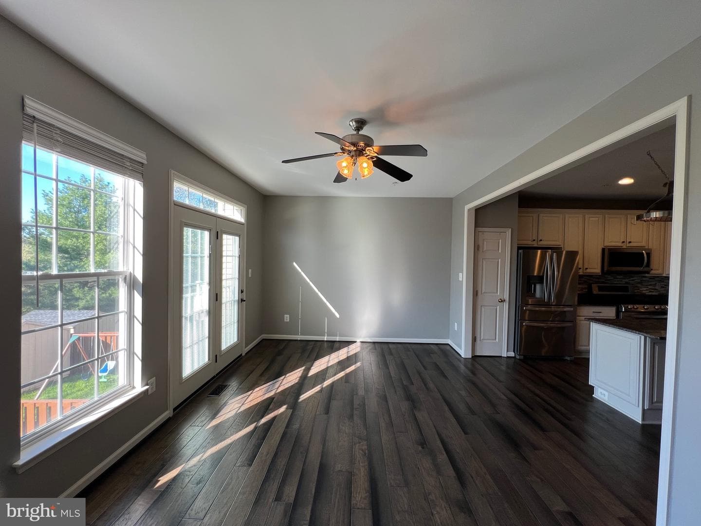 131 Fiona Way photo 23