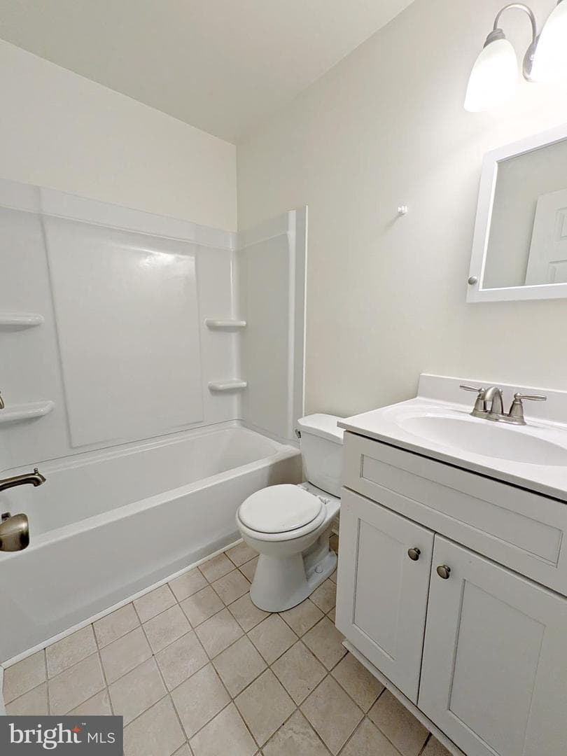 526 Essex Place photo 5
