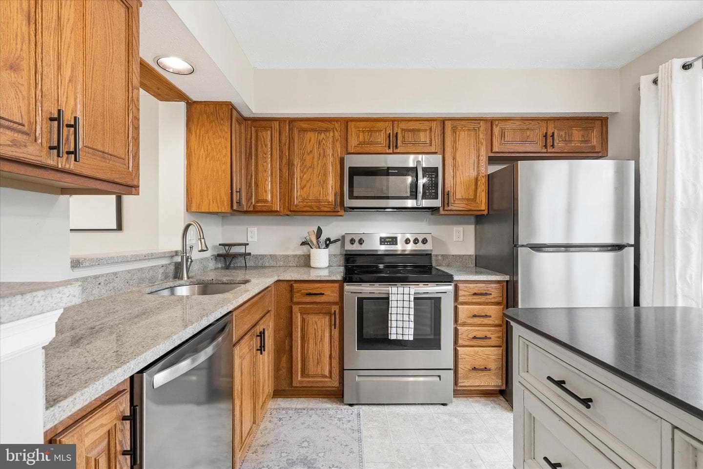 6220 Illinois Court photo 4
