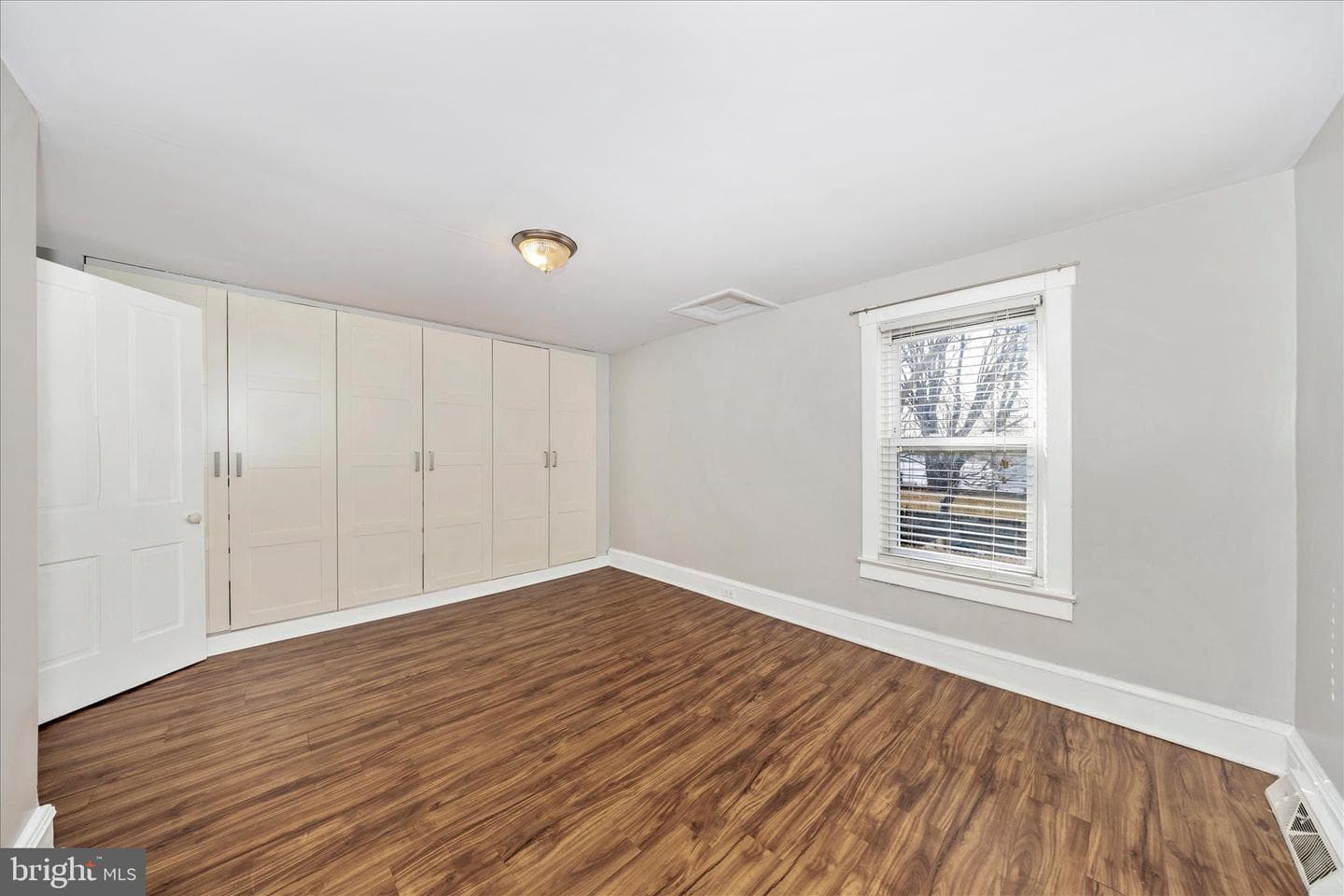 202 Maple Avenue photo 20