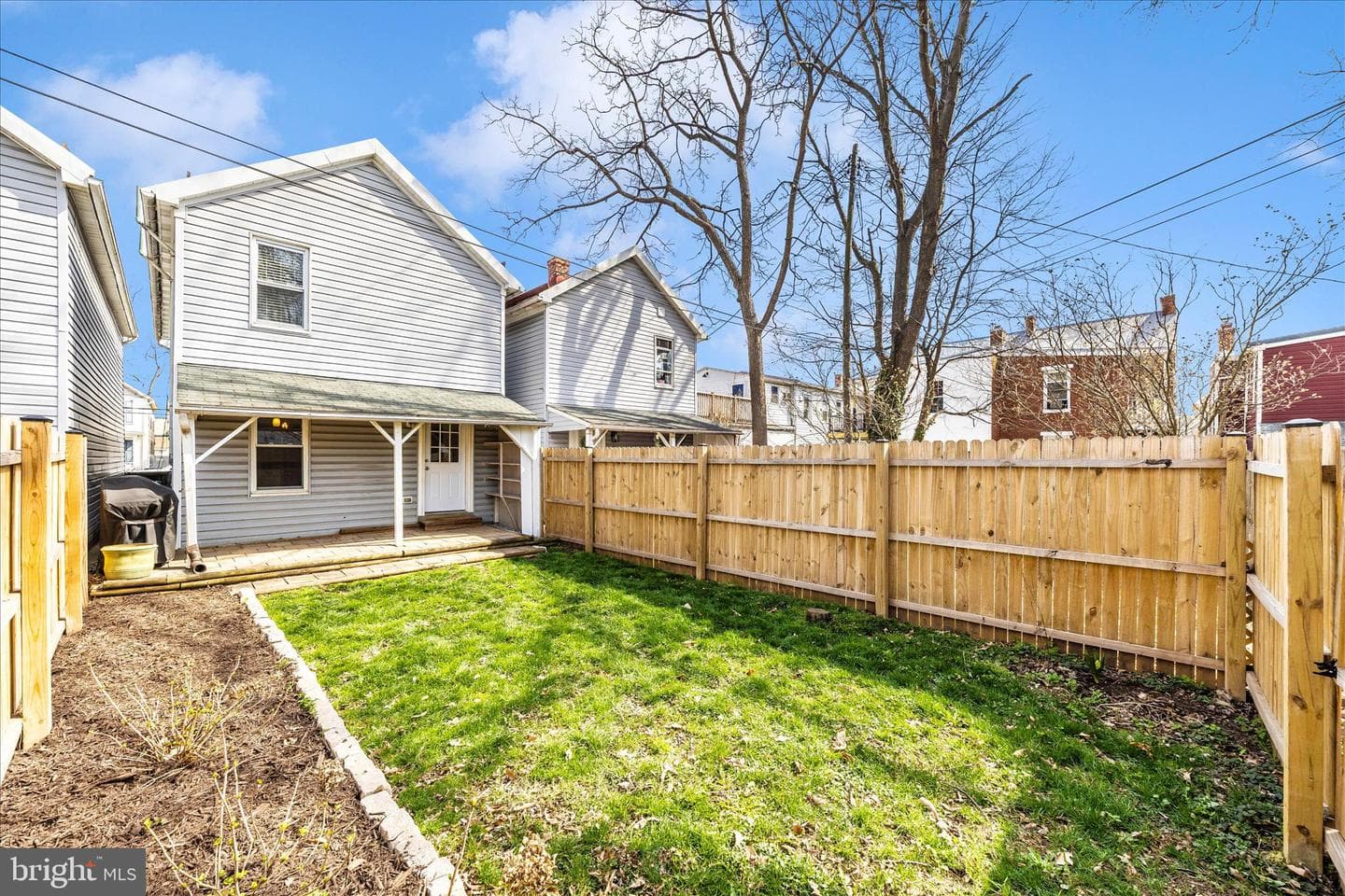 202 Maple Avenue photo 33
