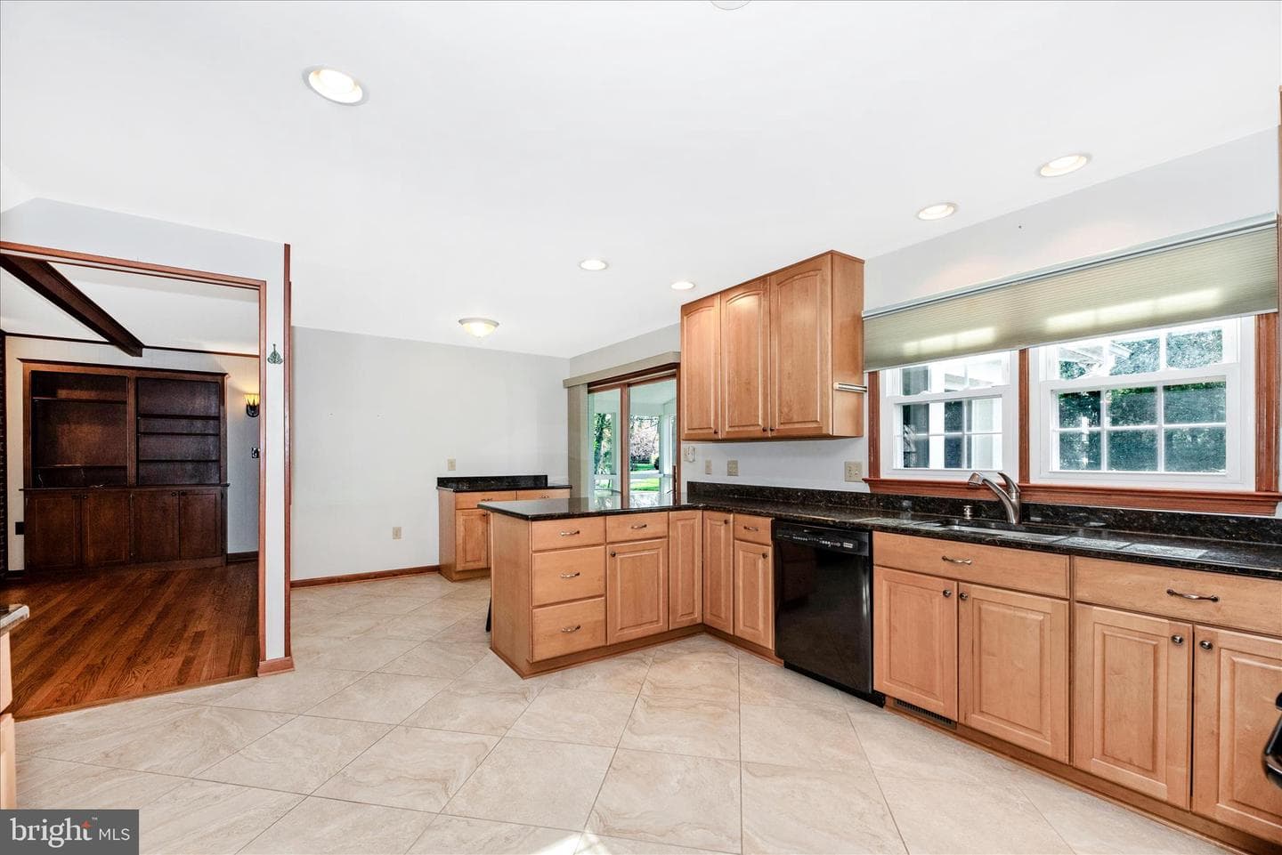 8234 Glendale Drive photo 20