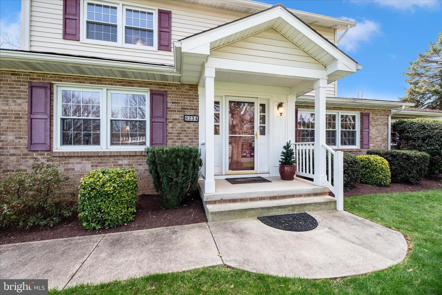8234 Glendale Drive photo 4