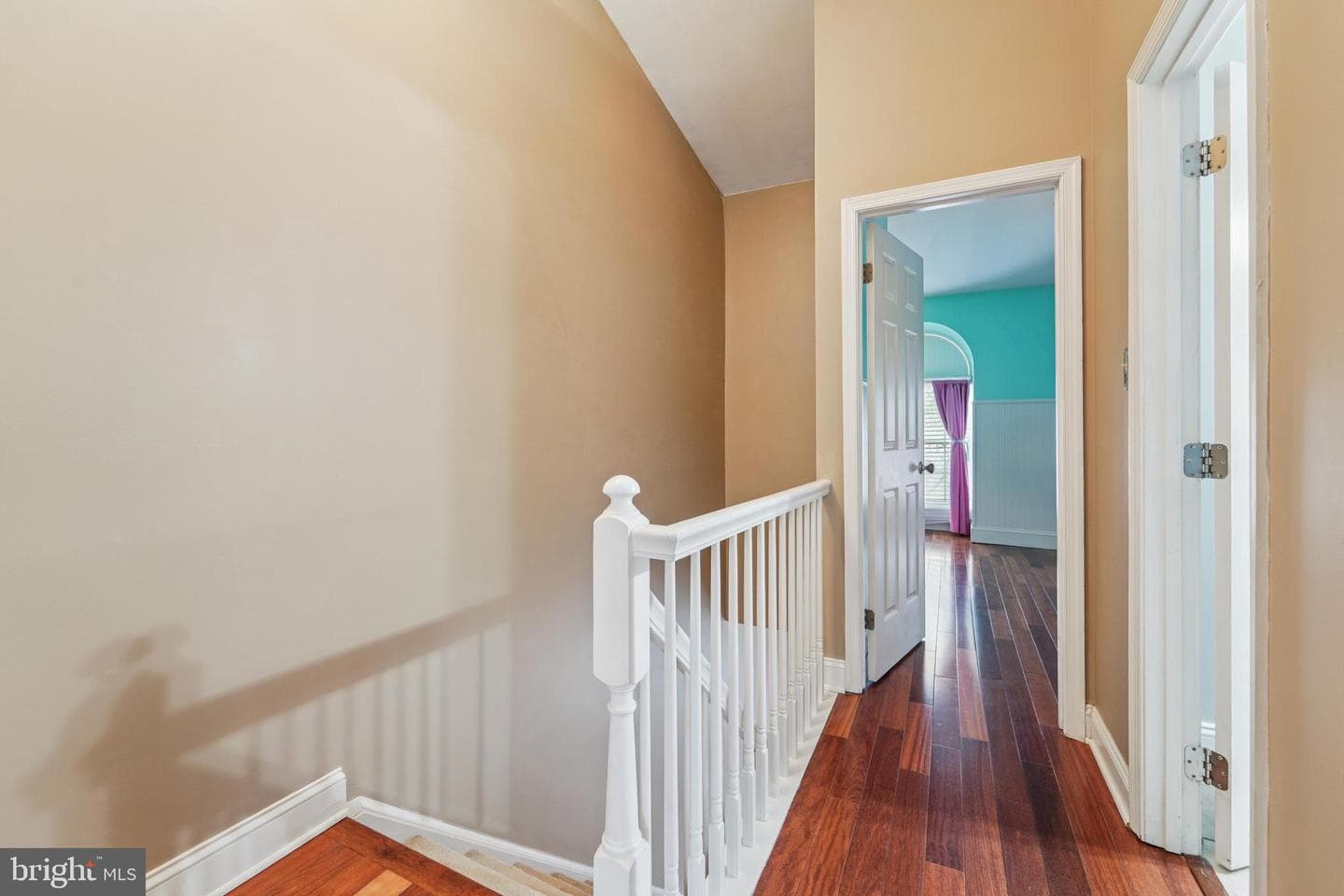56 Victoria Square photo 20