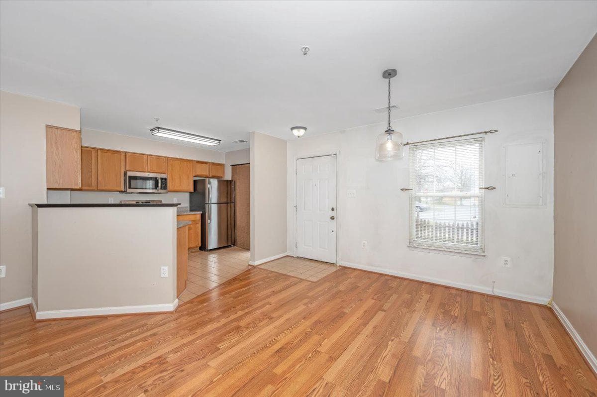 4946 Whitney Terrace photo 4