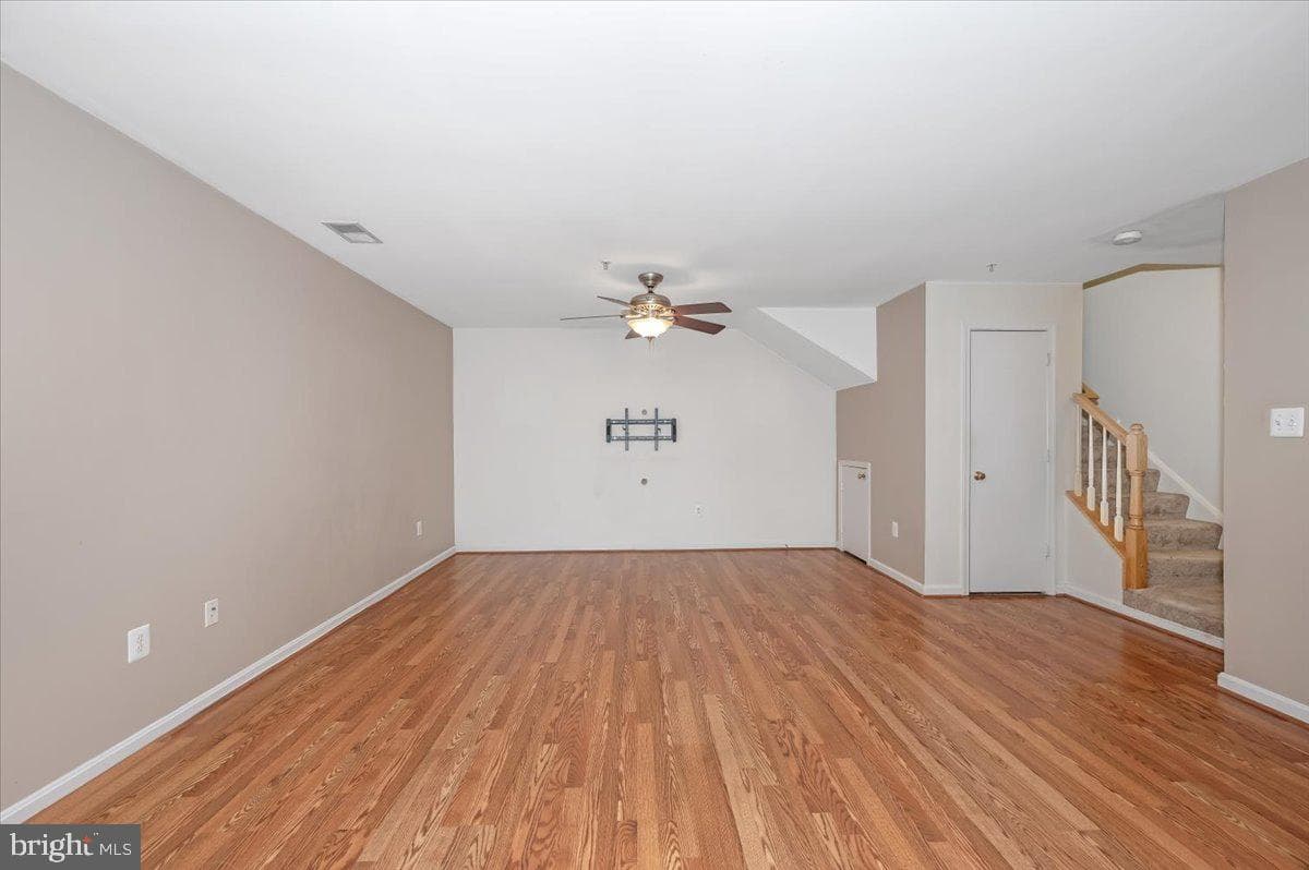 4946 Whitney Terrace photo 5