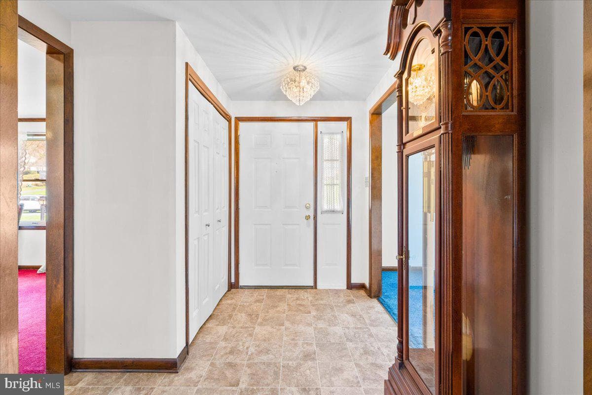 6114 Elaine Drive photo 7