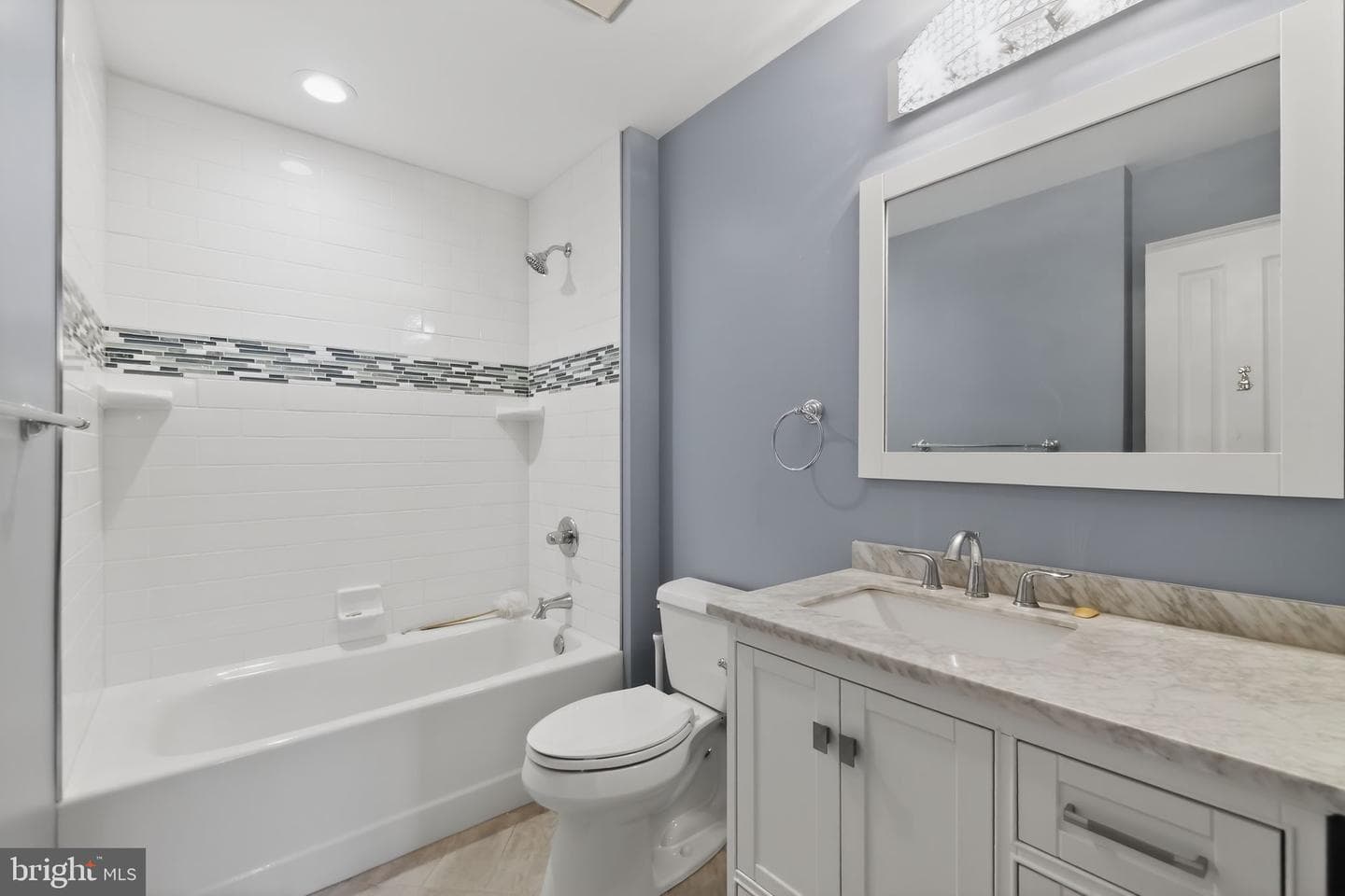 825 Dunbrooke Court photo 19