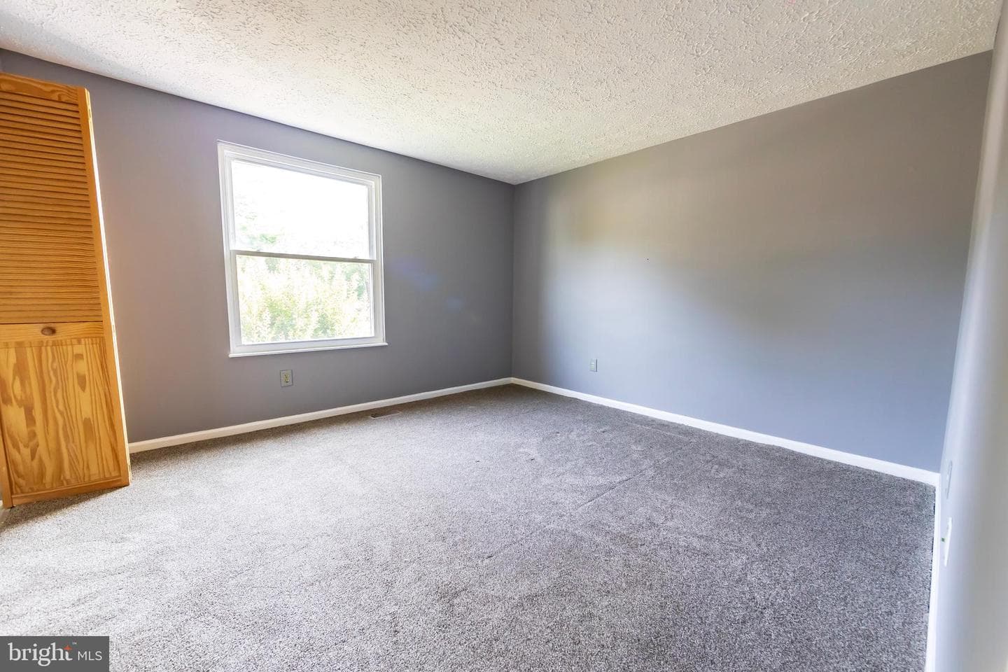 550 Logan Street photo 18
