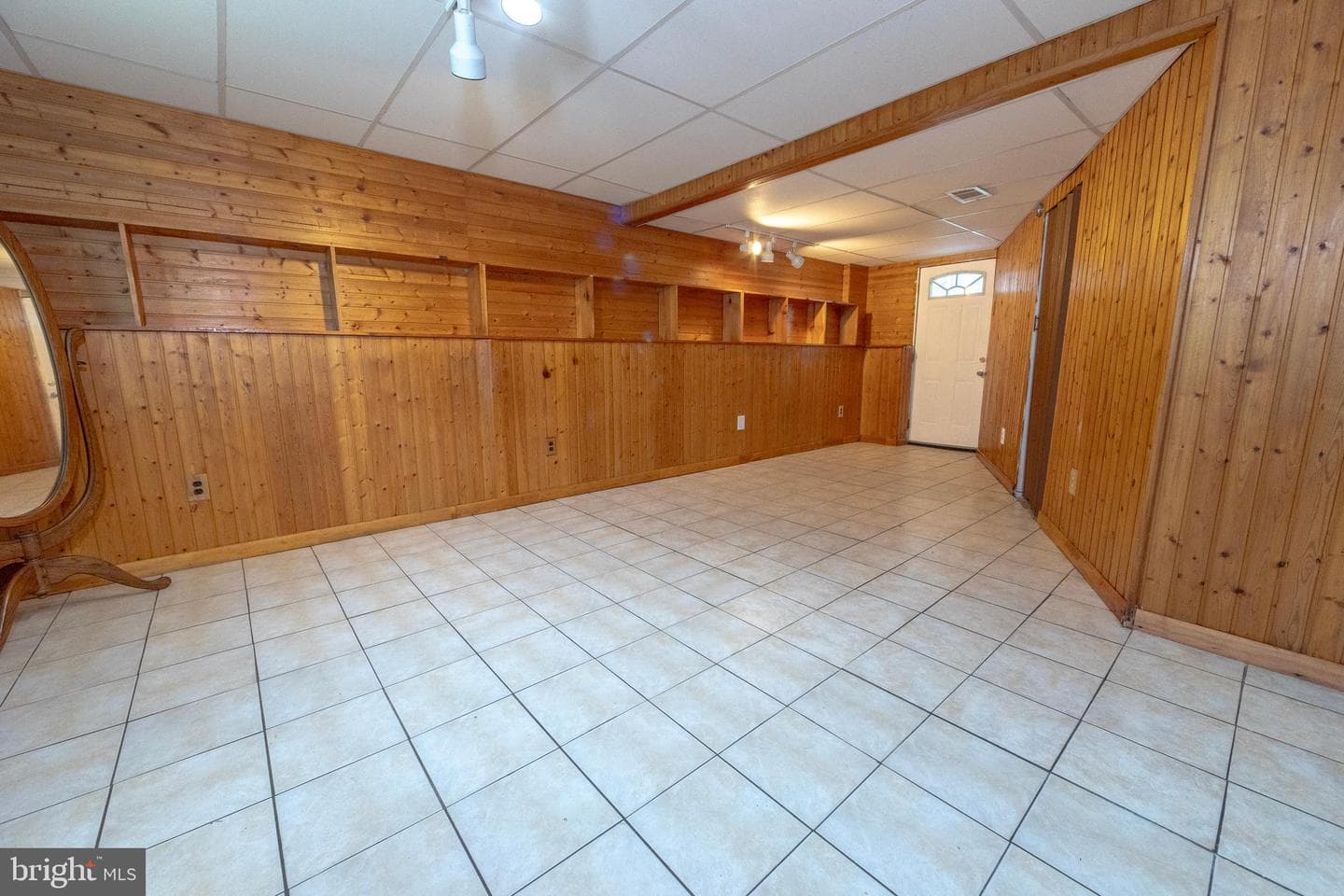 550 Logan Street photo 22
