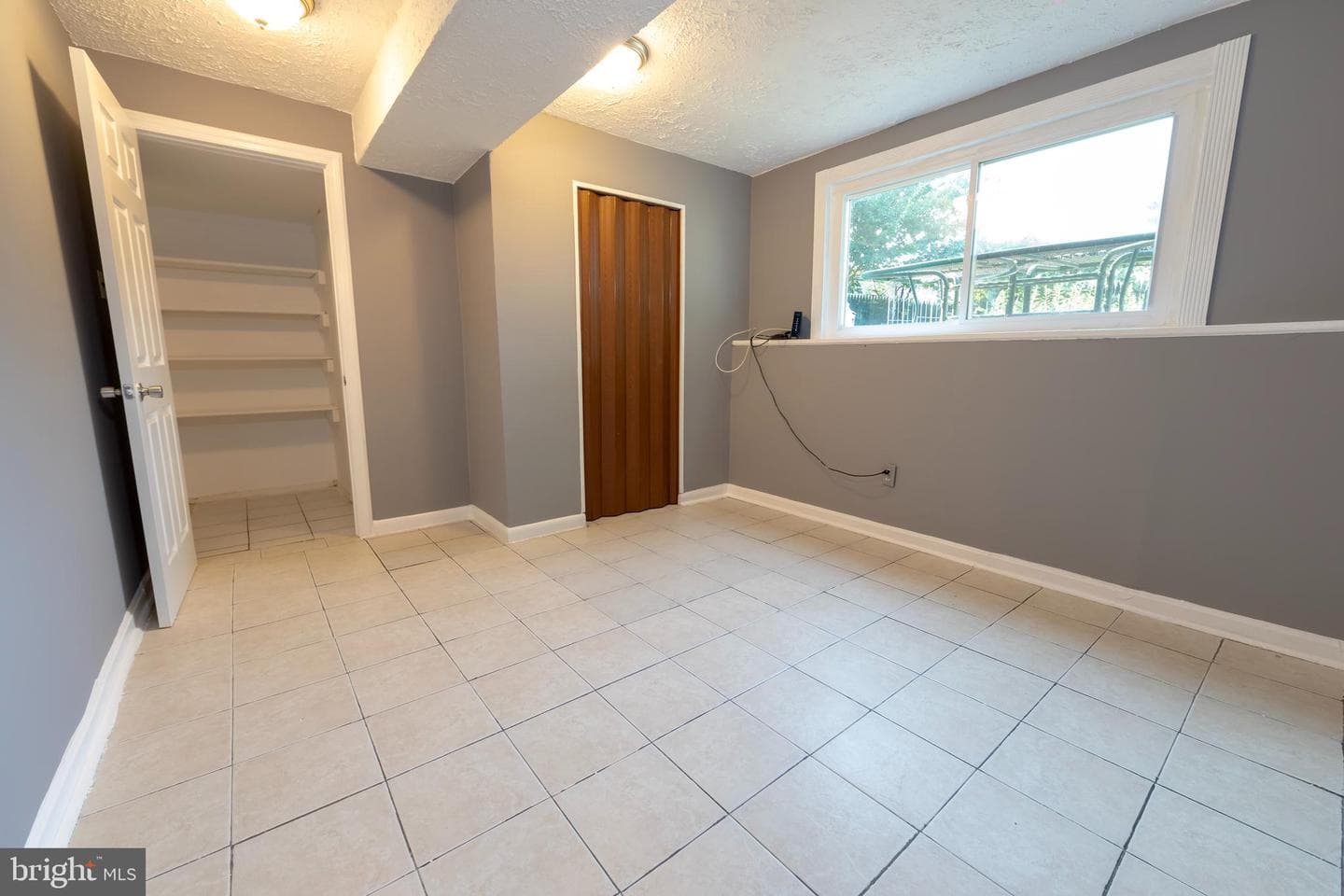 550 Logan Street photo 25