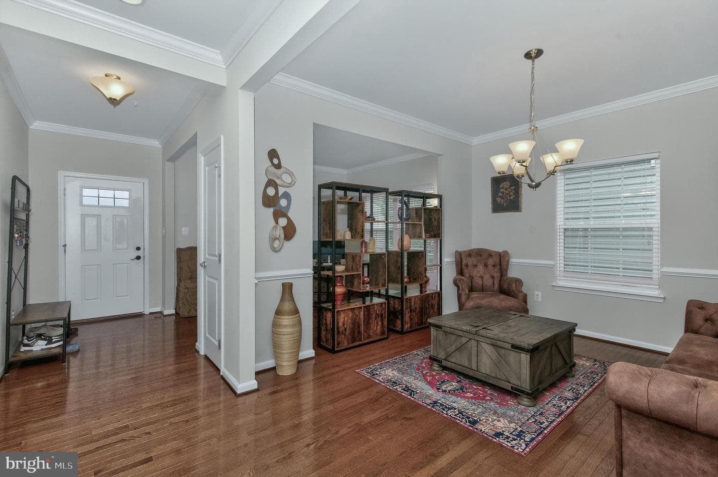1113 Long Farm Circle photo 3