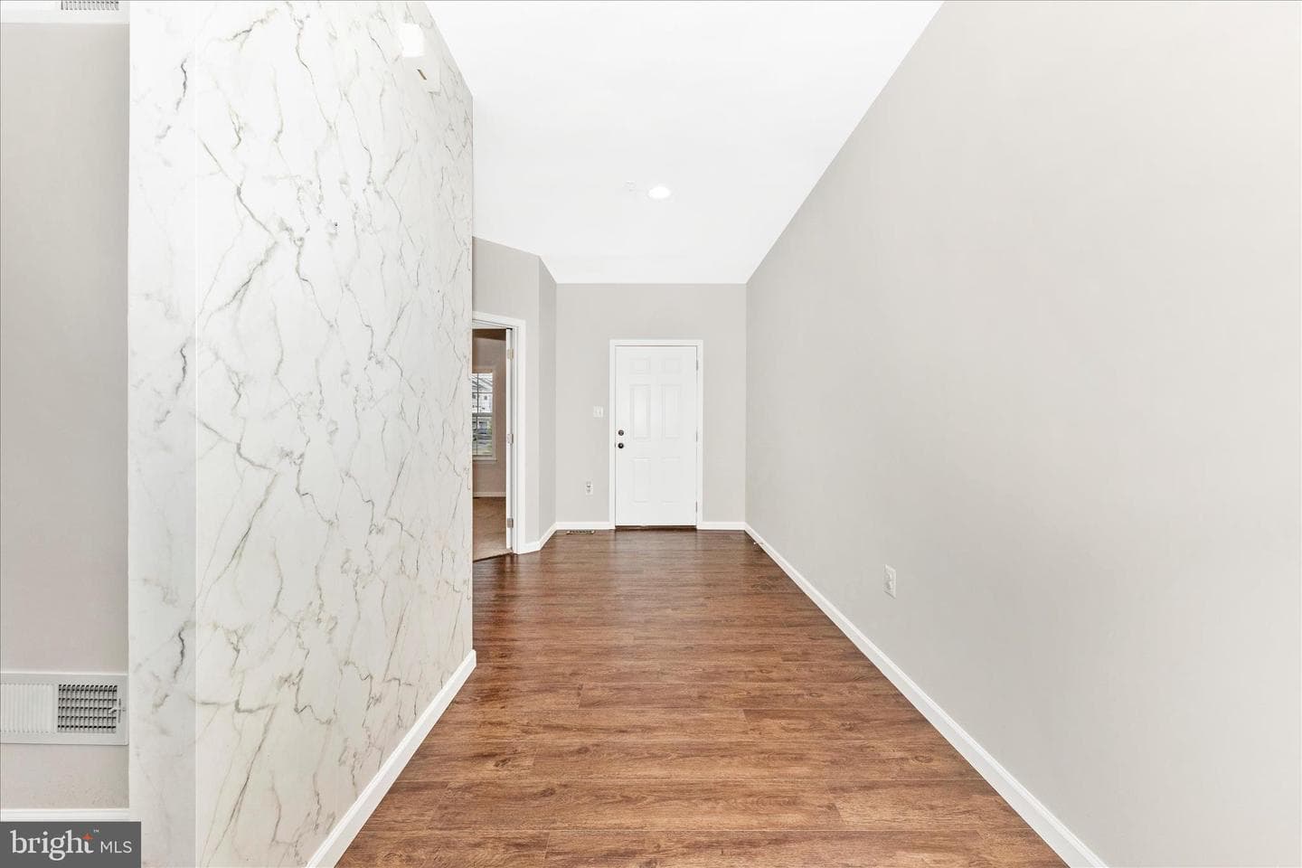 1710 Trotter Street photo 2