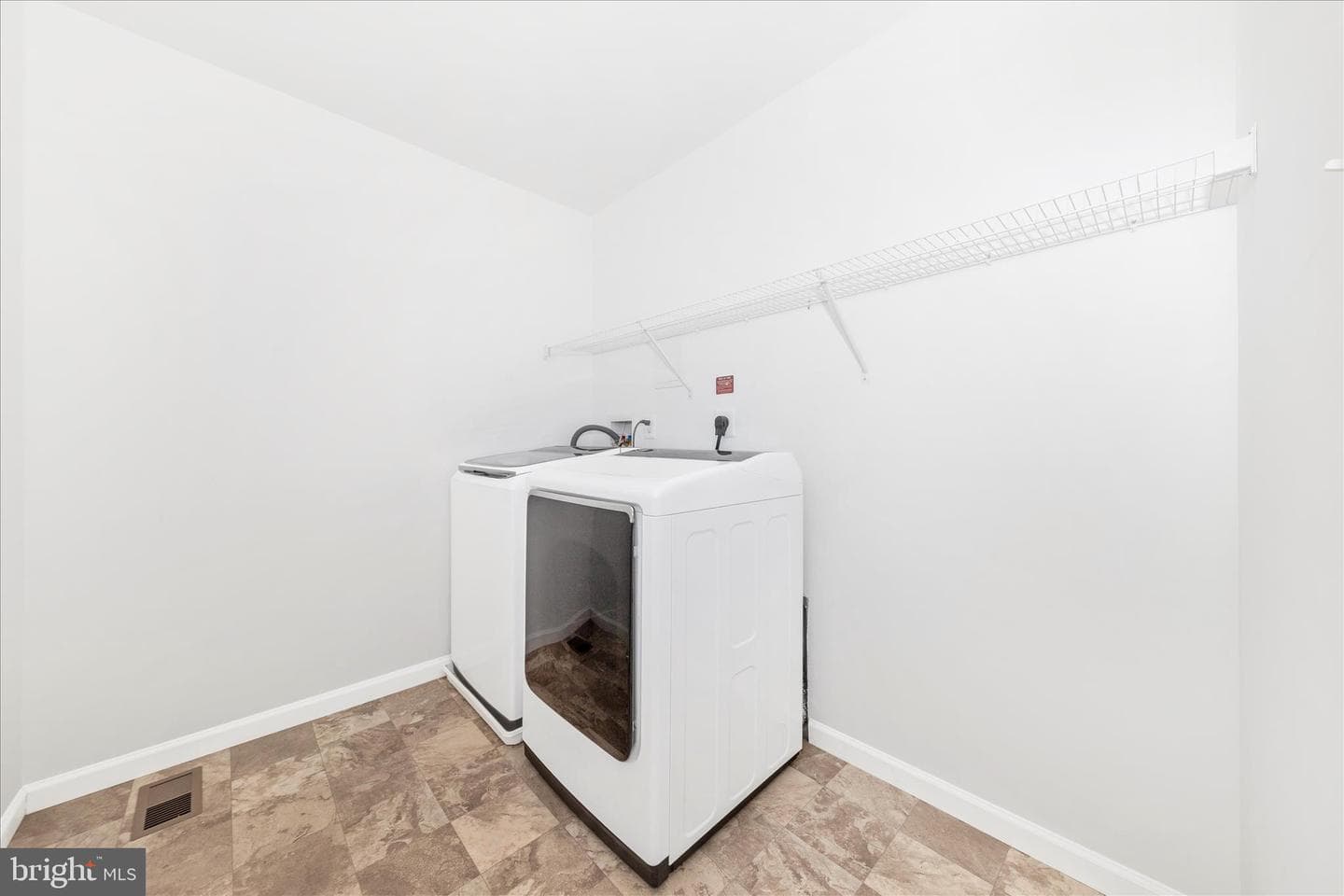 1710 Trotter Street photo 21