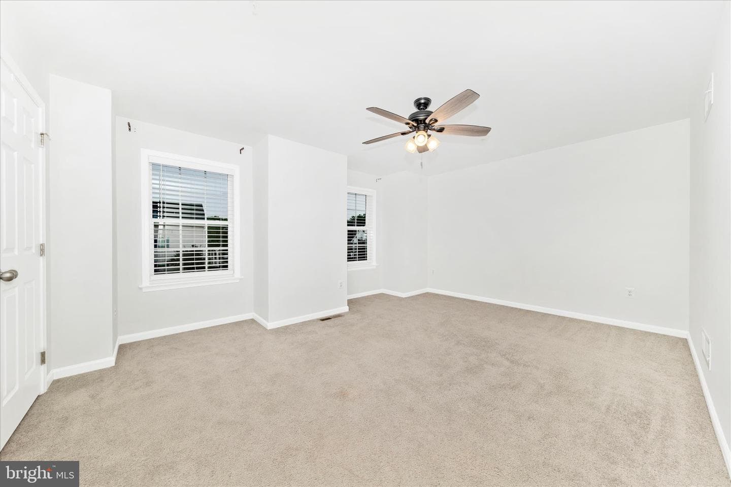 1710 Trotter Street photo 22