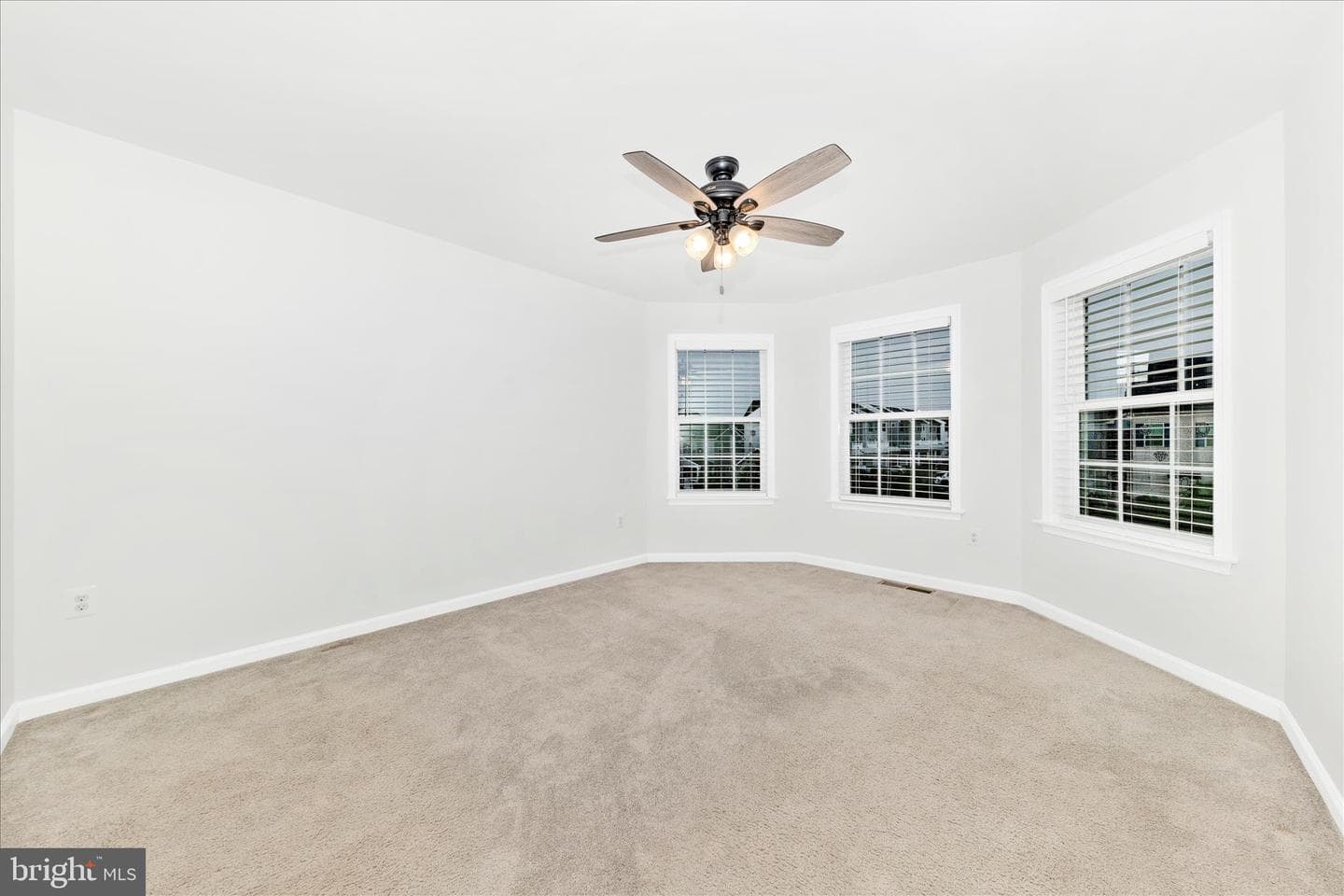 1710 Trotter Street photo 24