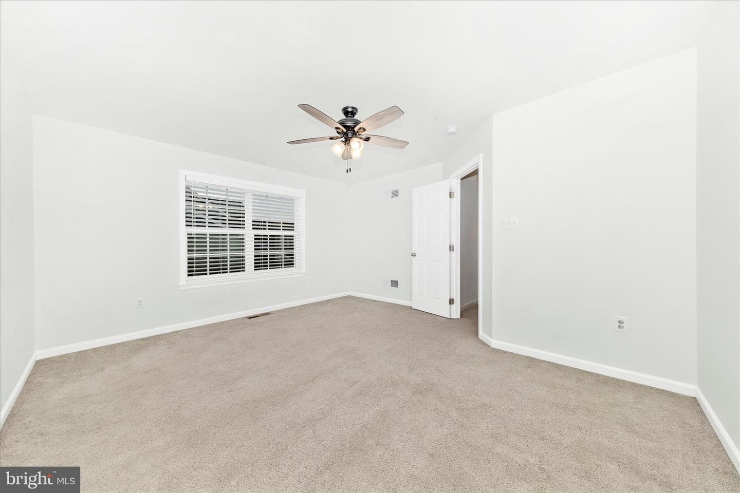 1710 Trotter Street photo 27