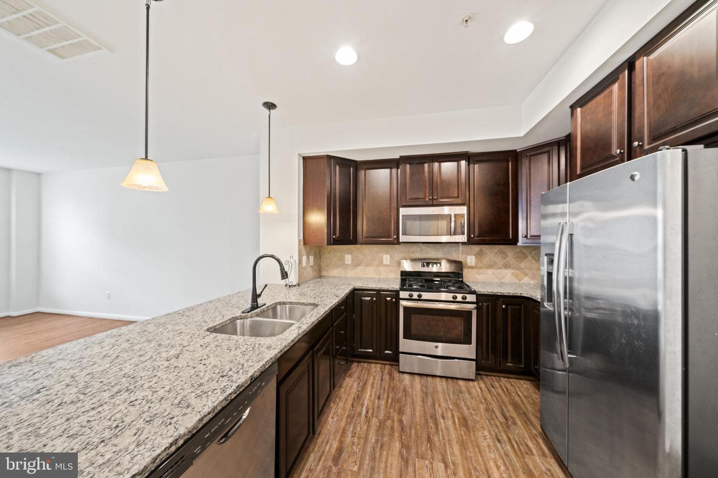 6408 Walcott Lane photo 9