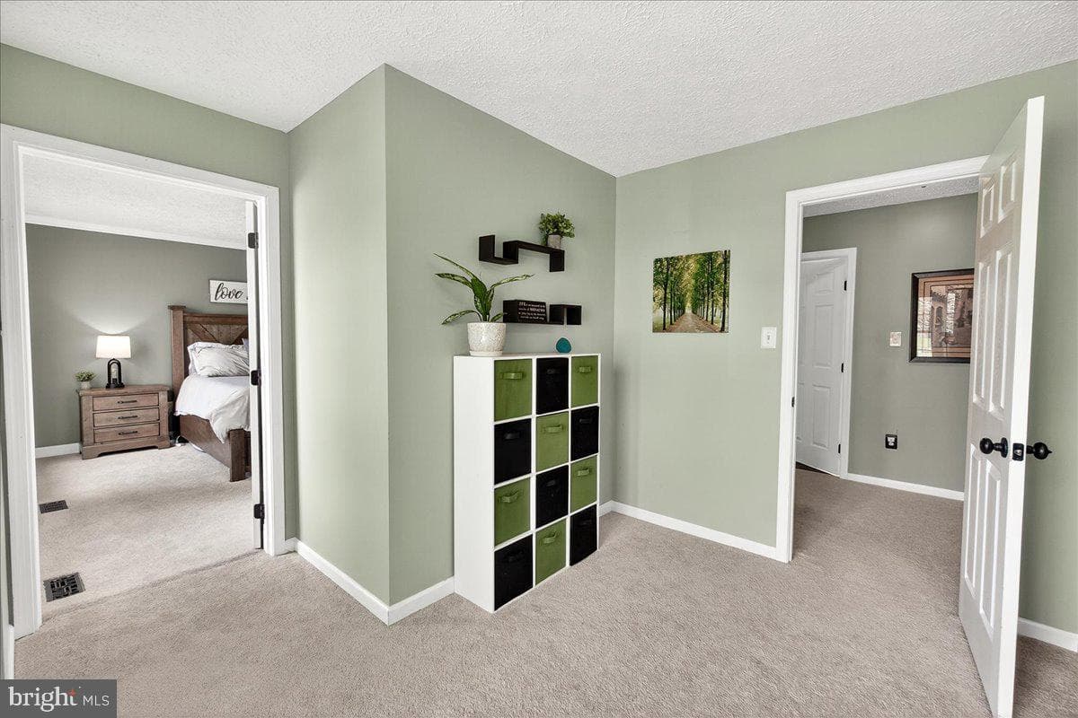 16 Knoll Side Lane photo 32
