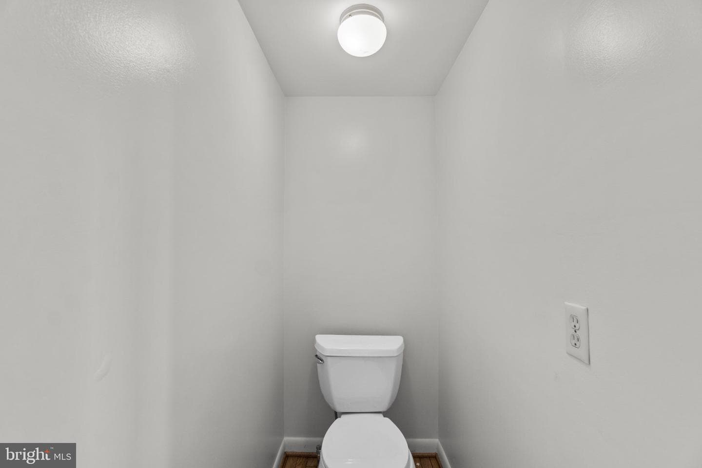 1715 Country Court photo 10