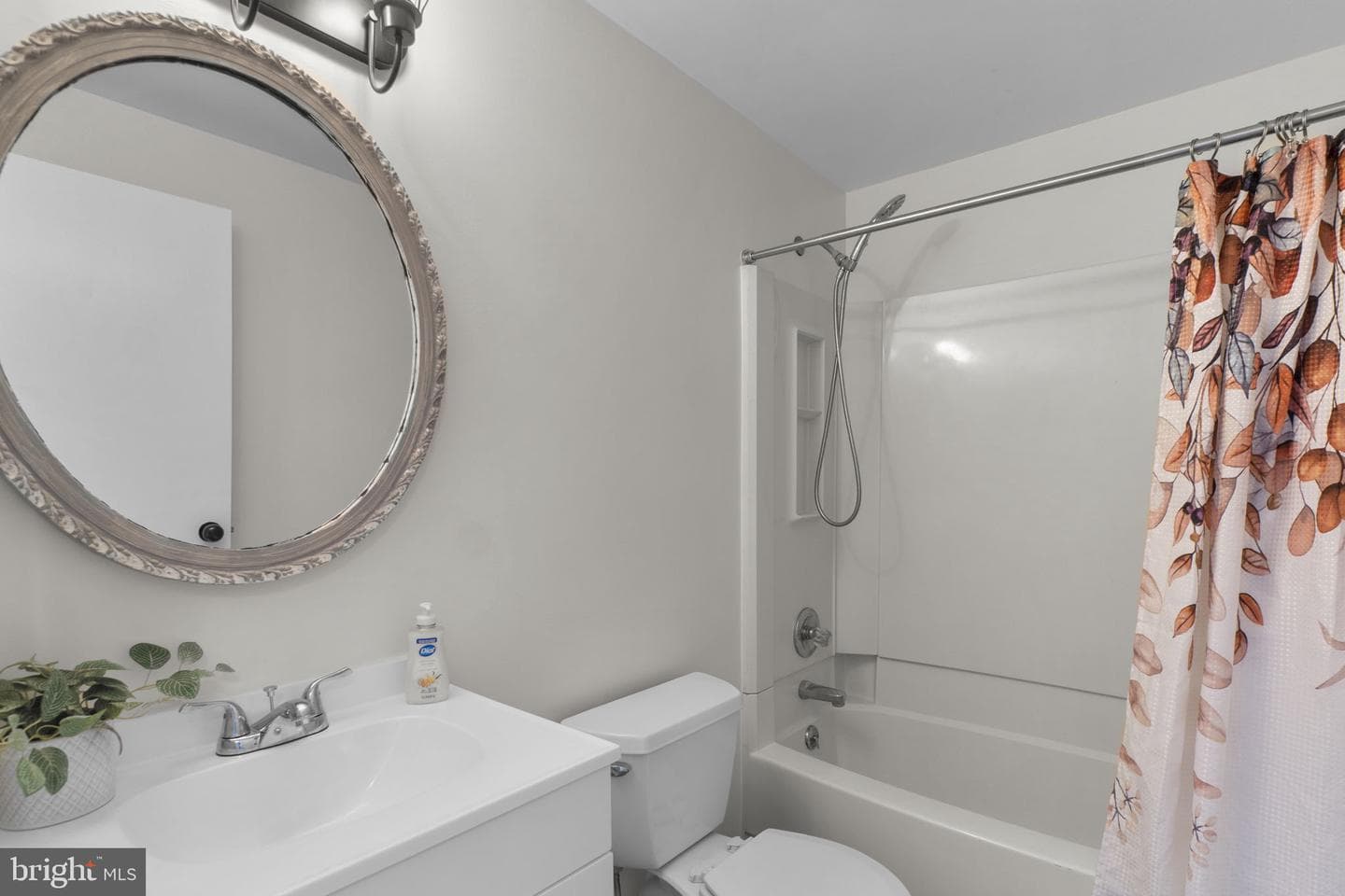 1715 Country Court photo 15