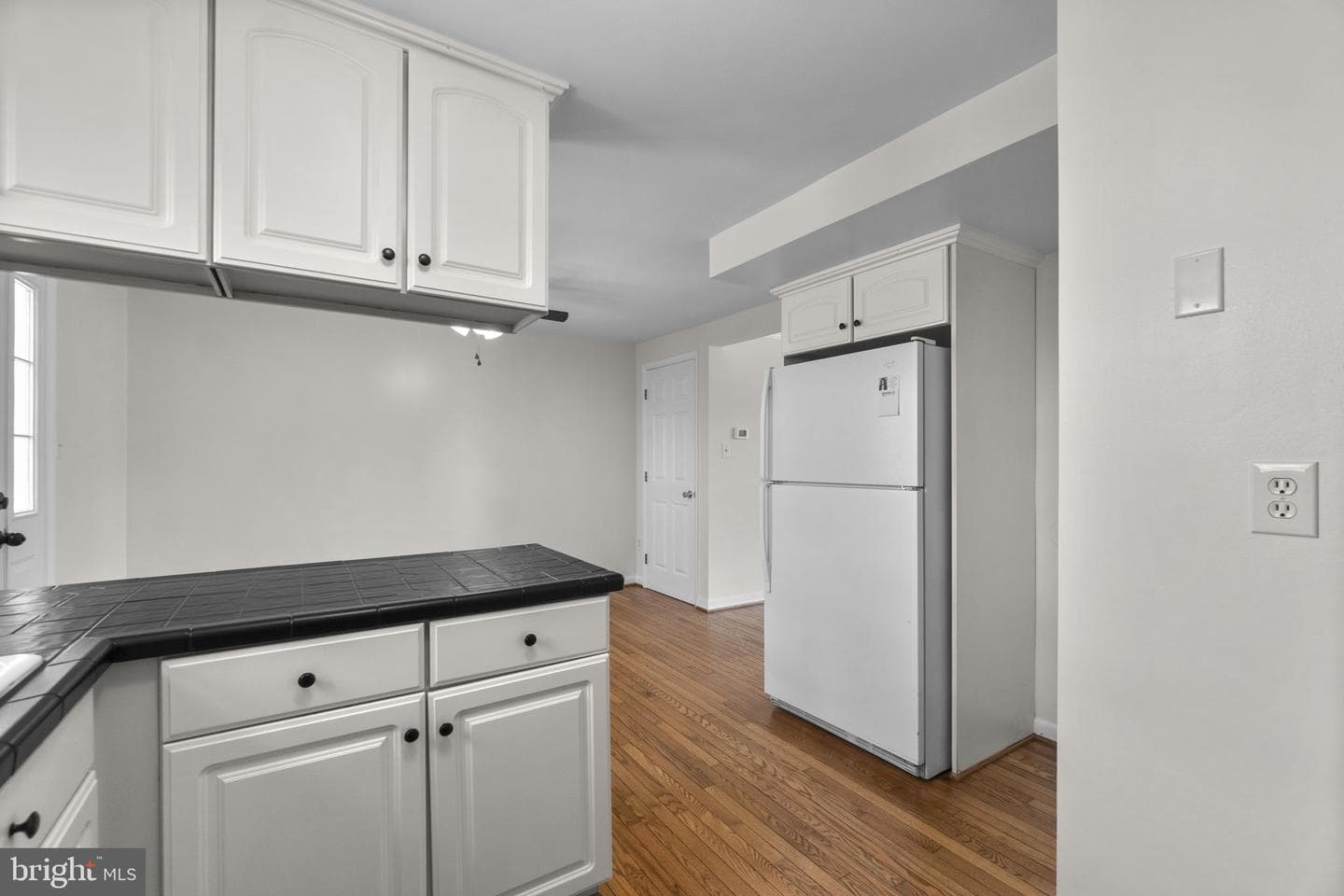1715 Country Court photo 9
