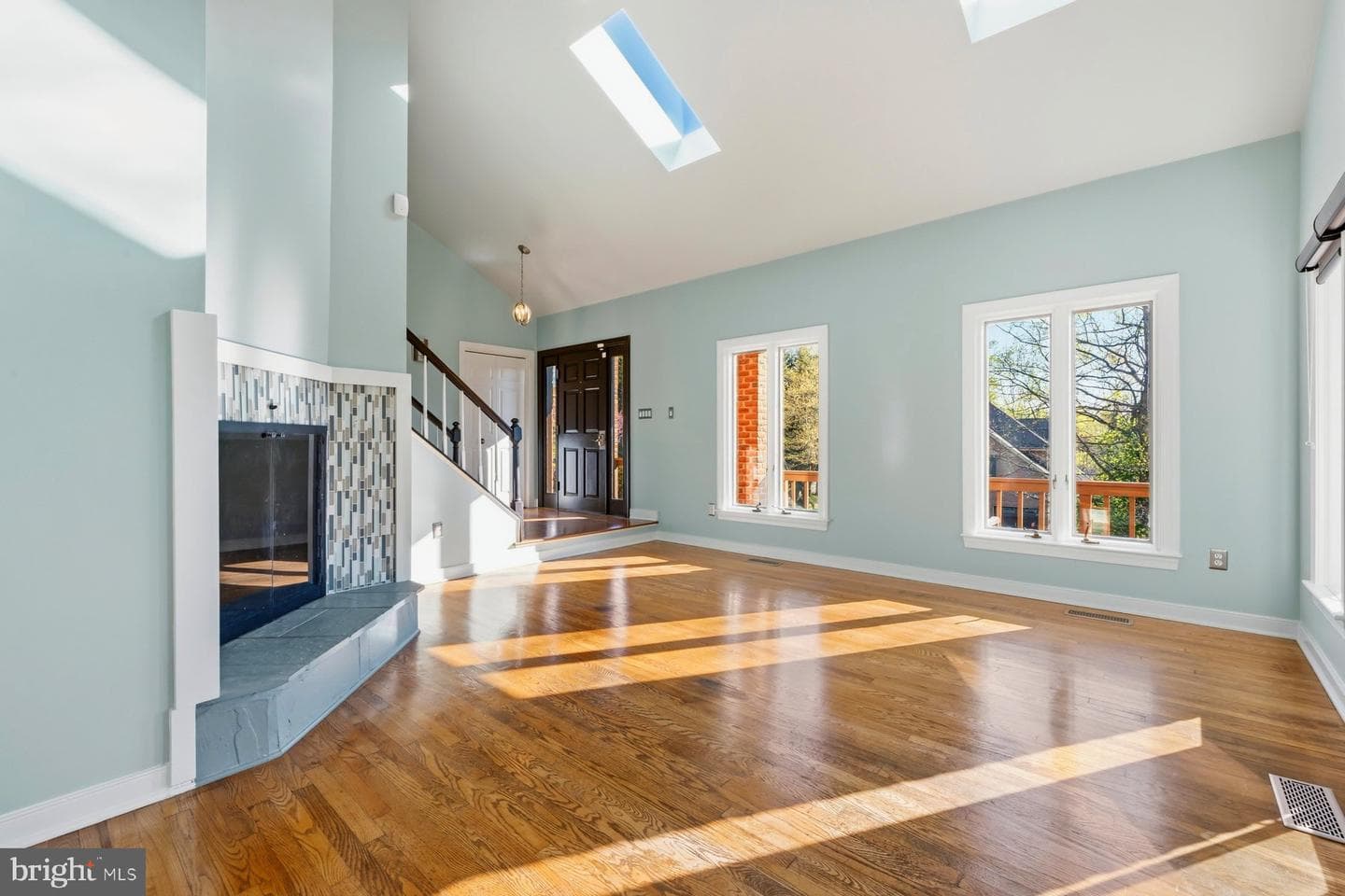 6806 Forest Park Court photo 10