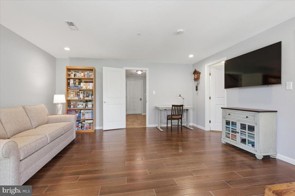 10909 Divot Court photo 43