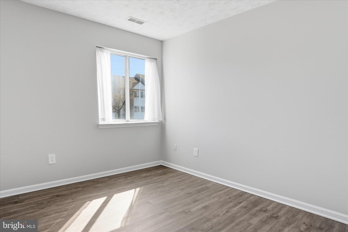 2137 Wainwright Court #1c photo 18