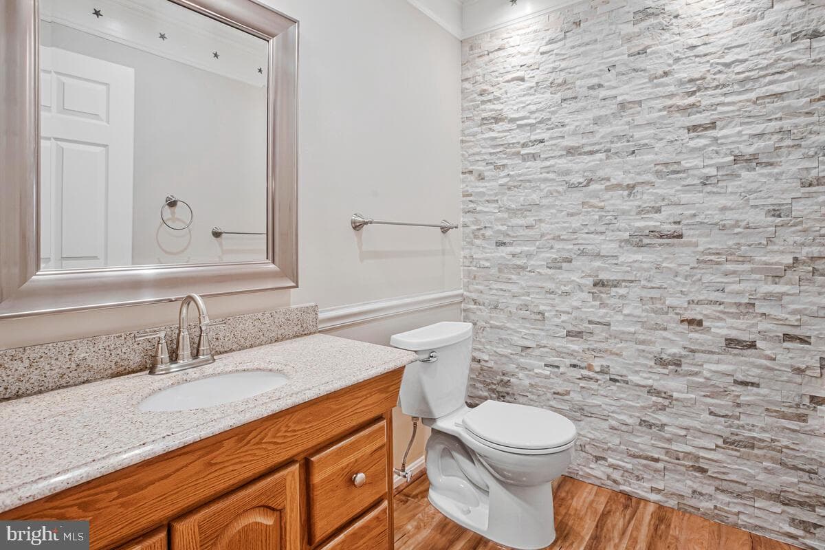 6 Westview Court photo 28