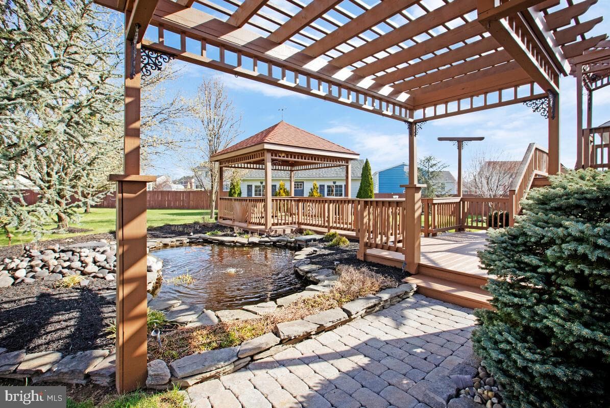 6 Westview Court photo 33