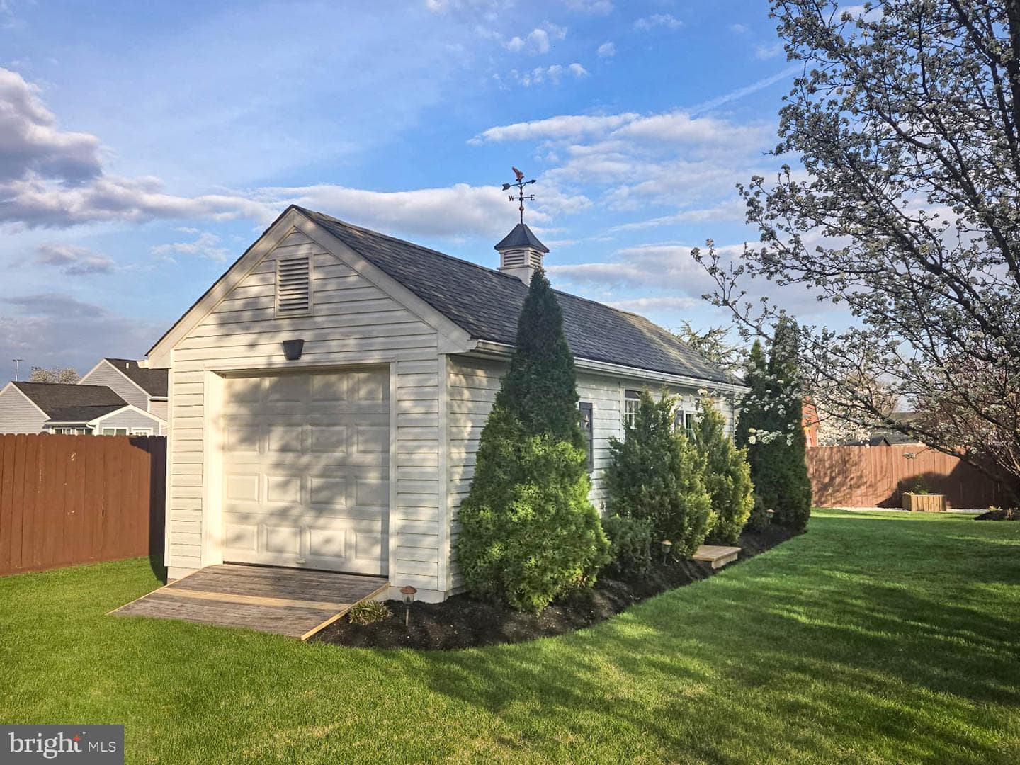 6 Westview Court photo 42