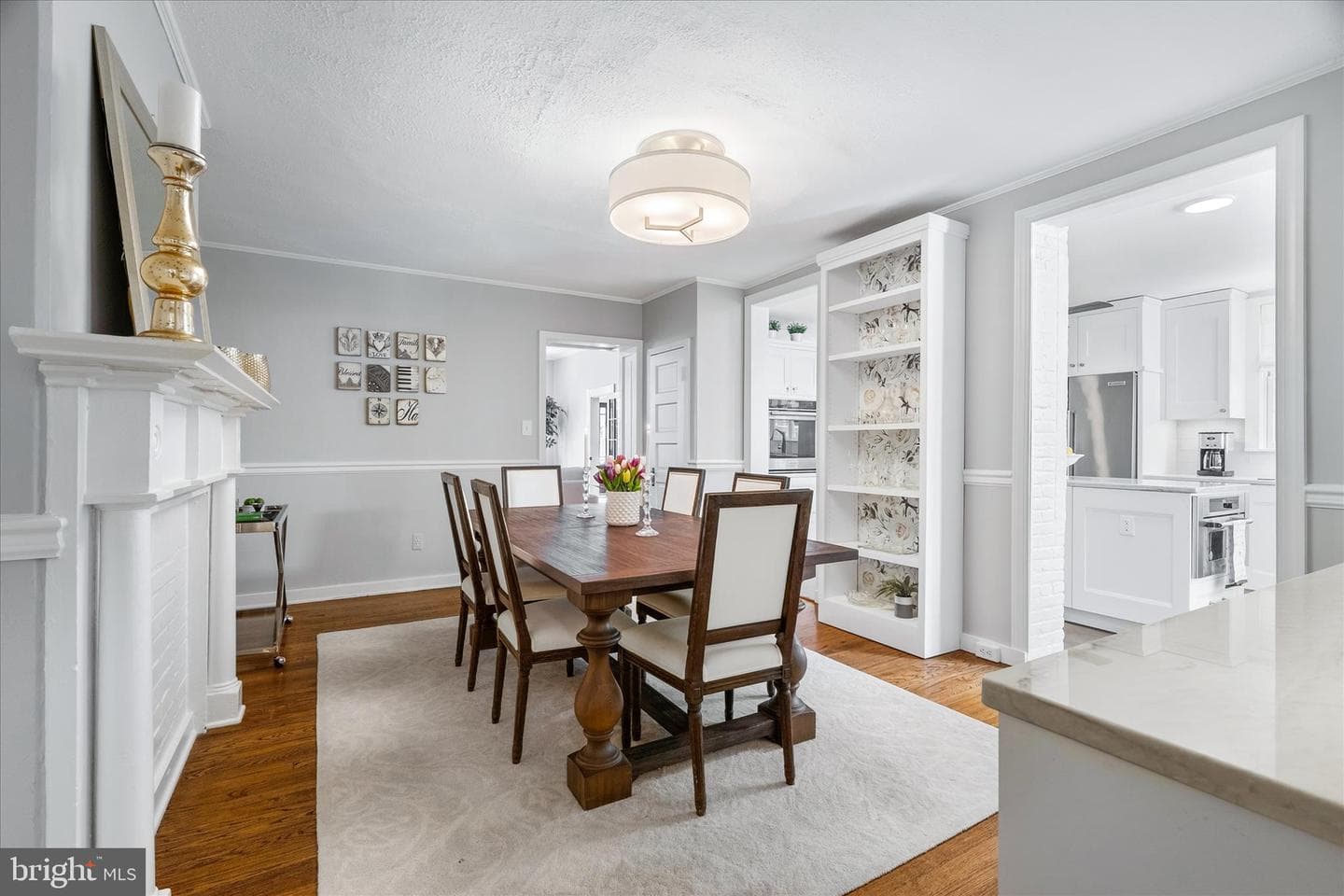 225 E 2nd Street photo 14
