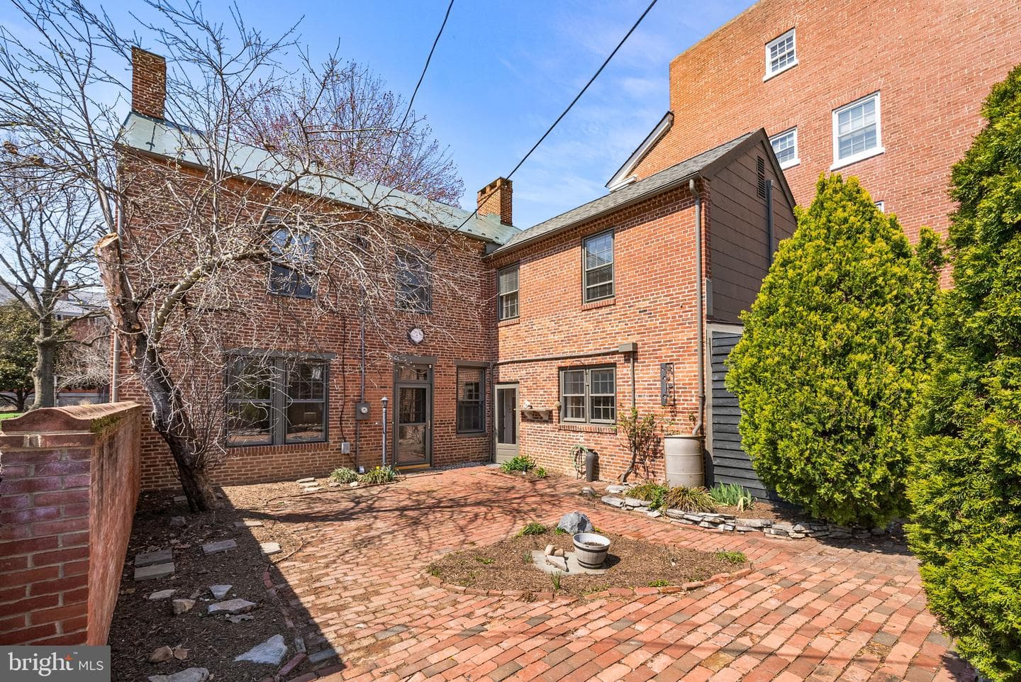 106 N Court Street photo 24