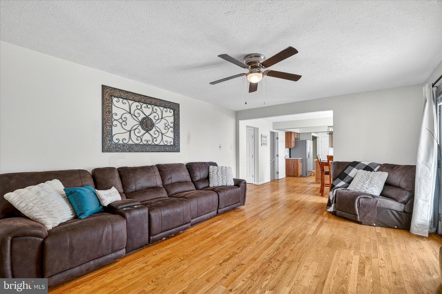 5348 Saint James Place photo 12